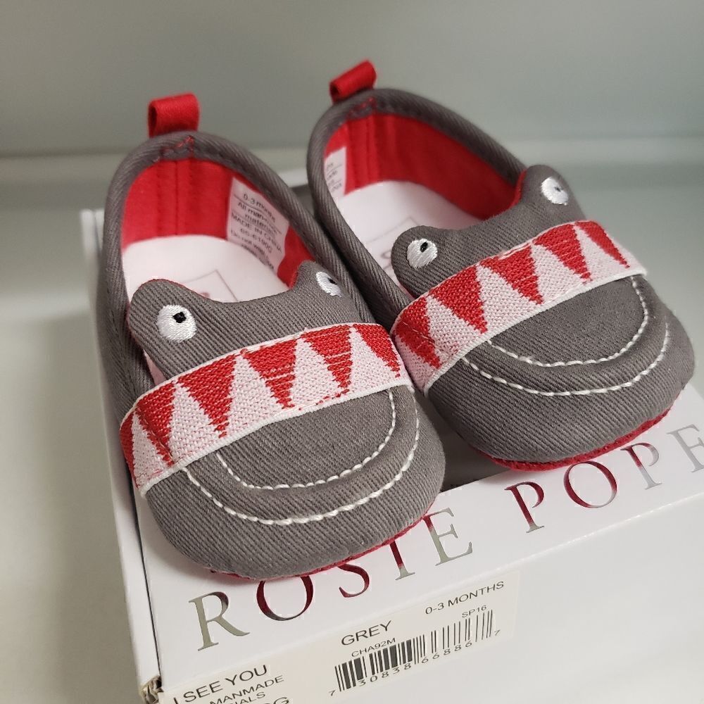 Rosie Pope I See You crib shoes 0-3 month